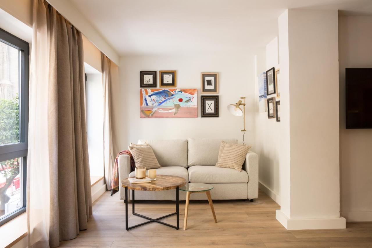 Puerta Catedral Suites Seville Ngoại thất bức ảnh