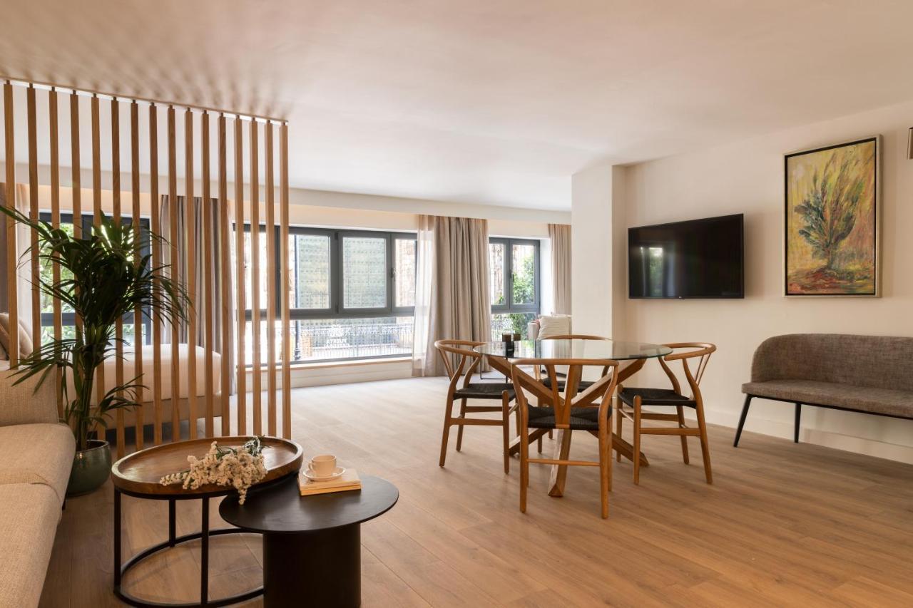 Puerta Catedral Suites Seville Ngoại thất bức ảnh