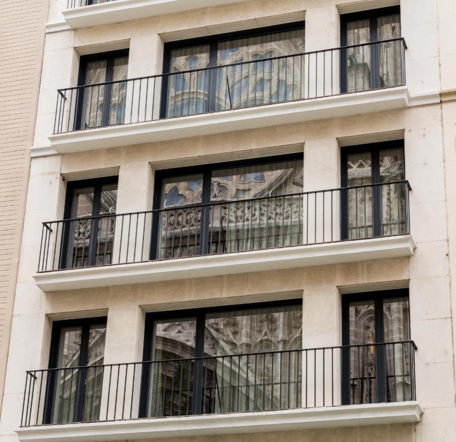 Puerta Catedral Suites Seville Ngoại thất bức ảnh