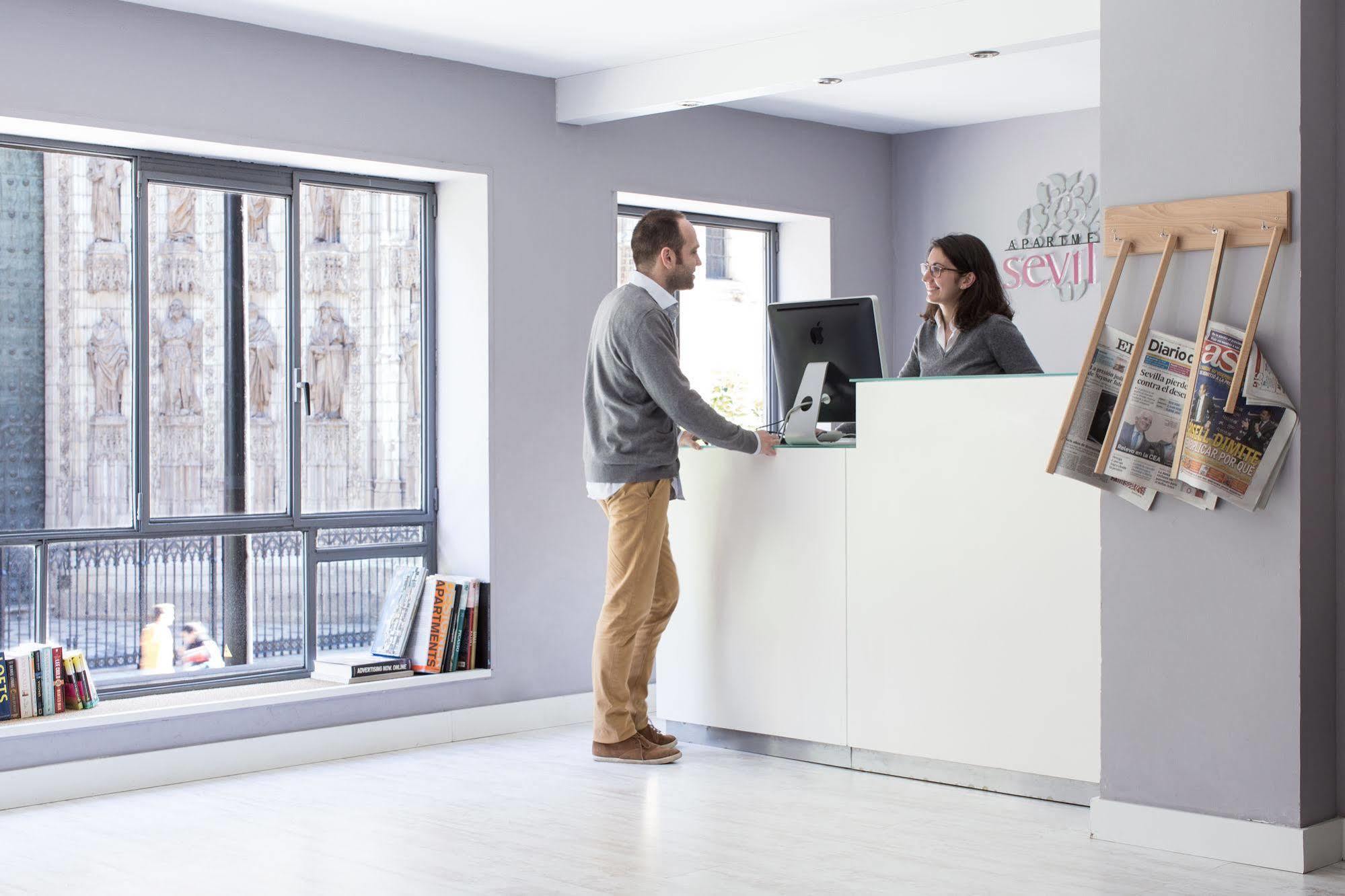 Puerta Catedral Suites Seville Ngoại thất bức ảnh